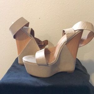 Wrap around ankle wedges